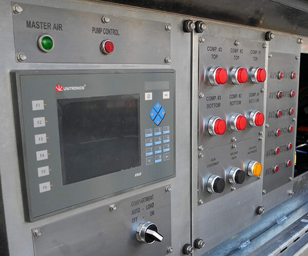 Nâng cấp hệ thống điều khiển của xe thu thập chất lỏng thải